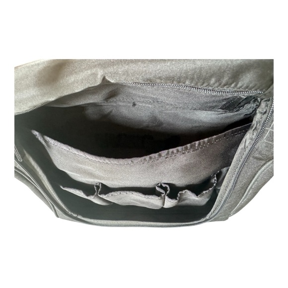 Christian Dior Black Quilted Cannage Large Toiletry Bag - Picture 8 of 12